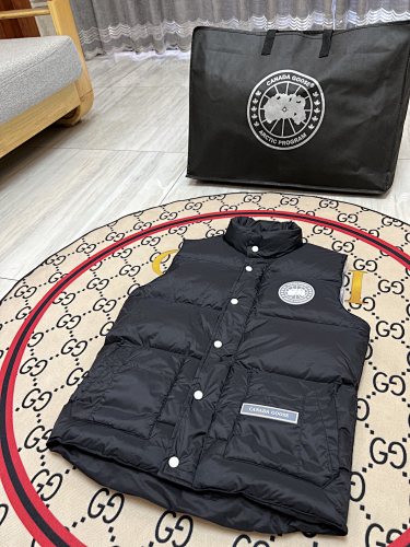 Canada Goose Black Freestyle Crew Down Vest