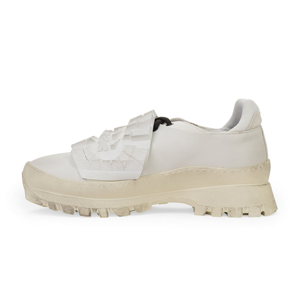 WHITE RIDGED TEXTURE SNEAKERS