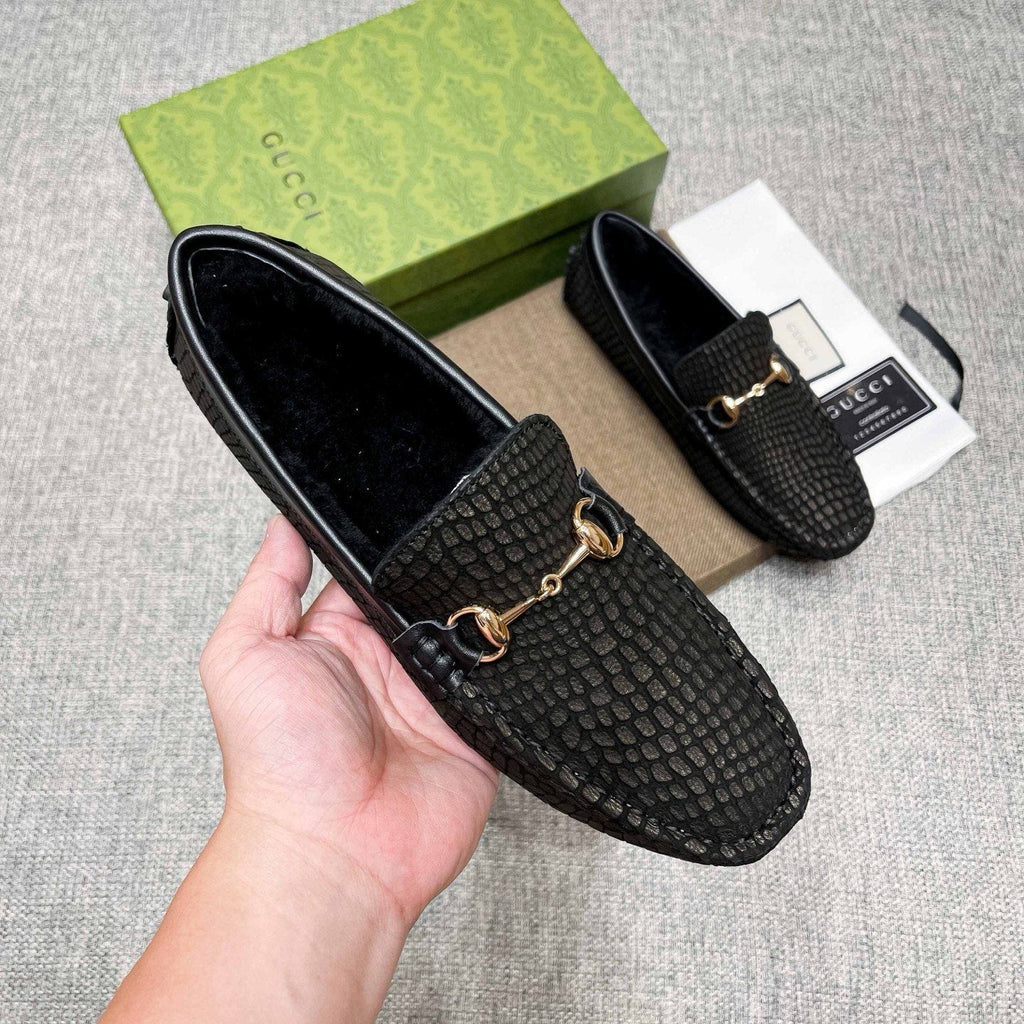 Gucci Men's Black Textured Horsebit-Style Loafers