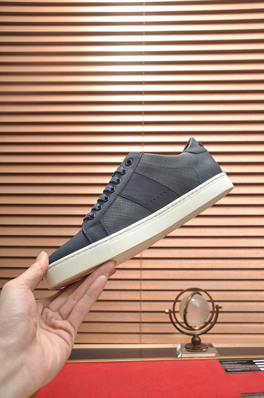 Burberry Panel Low-Top Sneakers