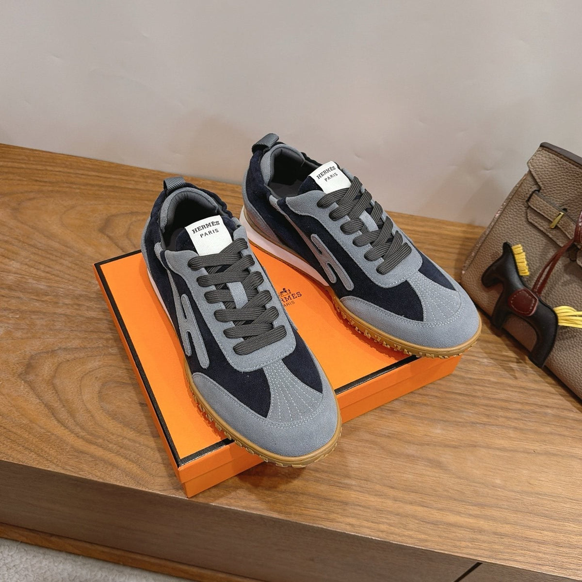 Hermès Contrast-Panel Low-Top Sneakers