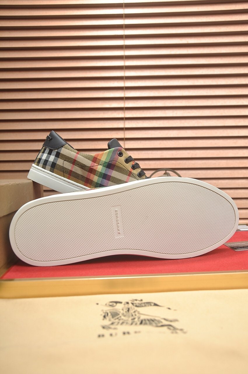 Burberry Beige Check Low-Top Sneakers - Padded Collar